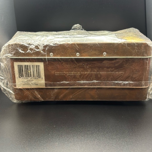 Elvis Presley Vintage Metal Lunch Box – Rock & Roll Collectible –Memorabilia - Picture 5 of 11